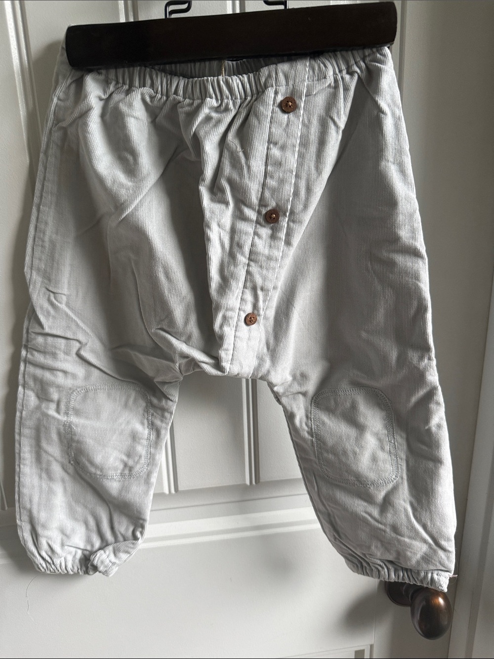 New Olivers Light Gray Button-Front Kids Casual Bottoms